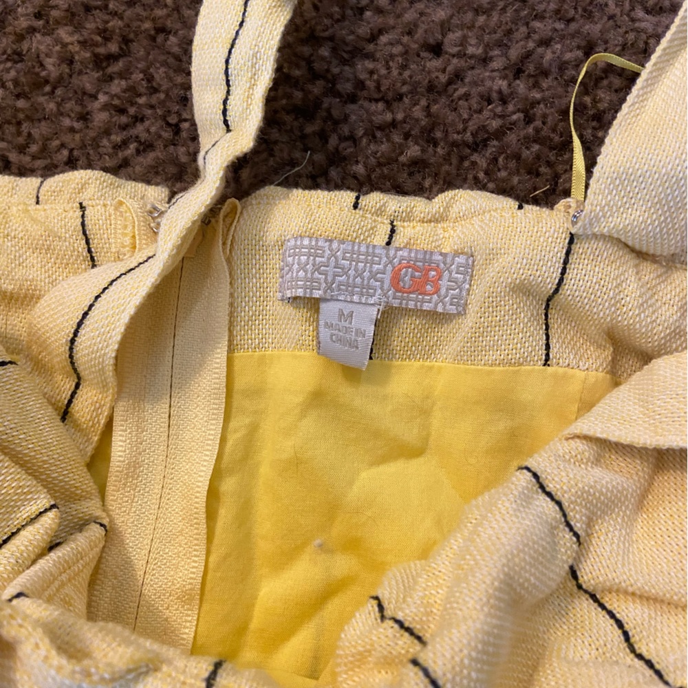 Yellow jumpsuit - Picture 3 of 3